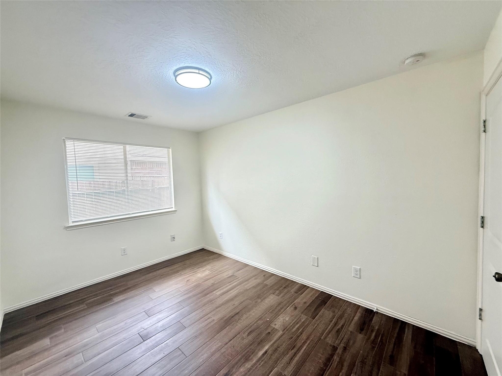 21927 Octavia Way - Photo 8