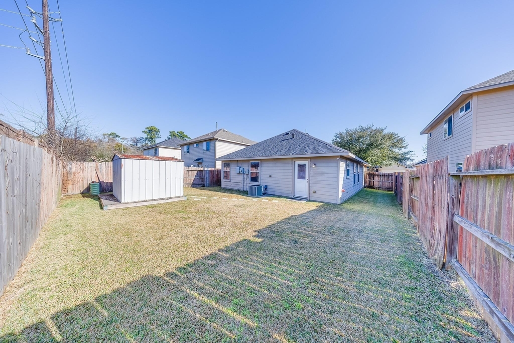 21927 Octavia Way - Photo 10