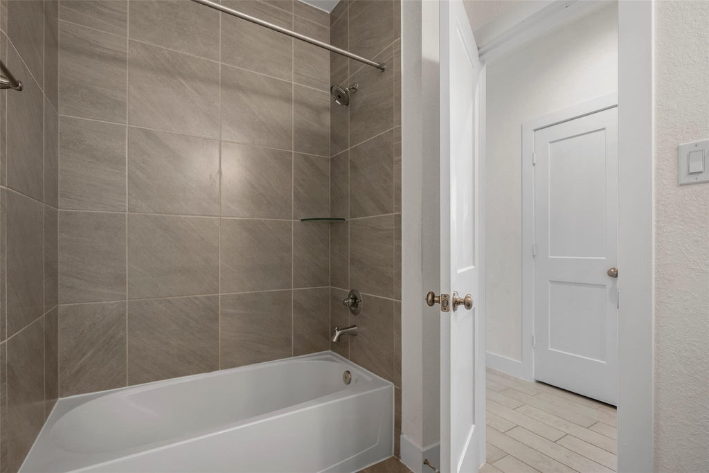 21130 Medina River Drive - Photo 24