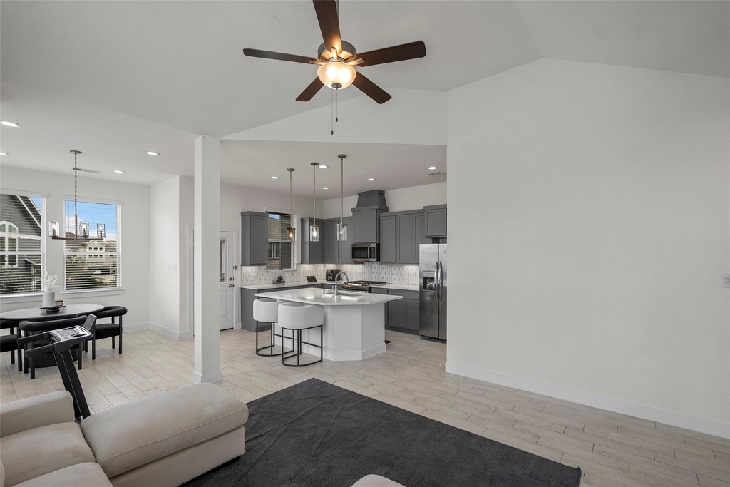 21130 Medina River Drive - Photo 5