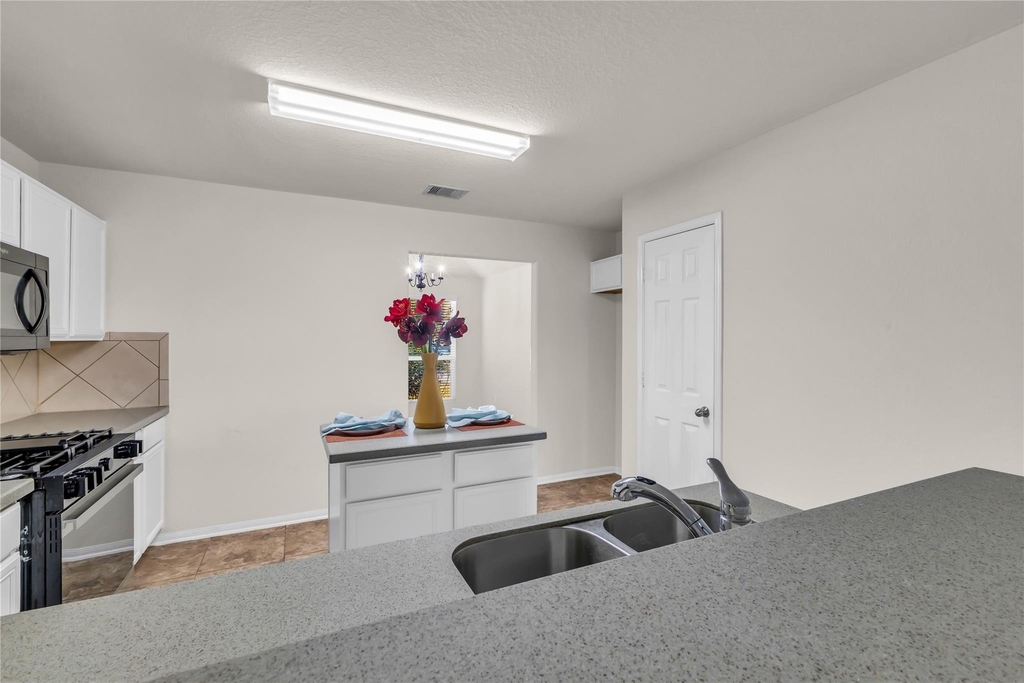 3050 Thicket Path Way - Photo 3