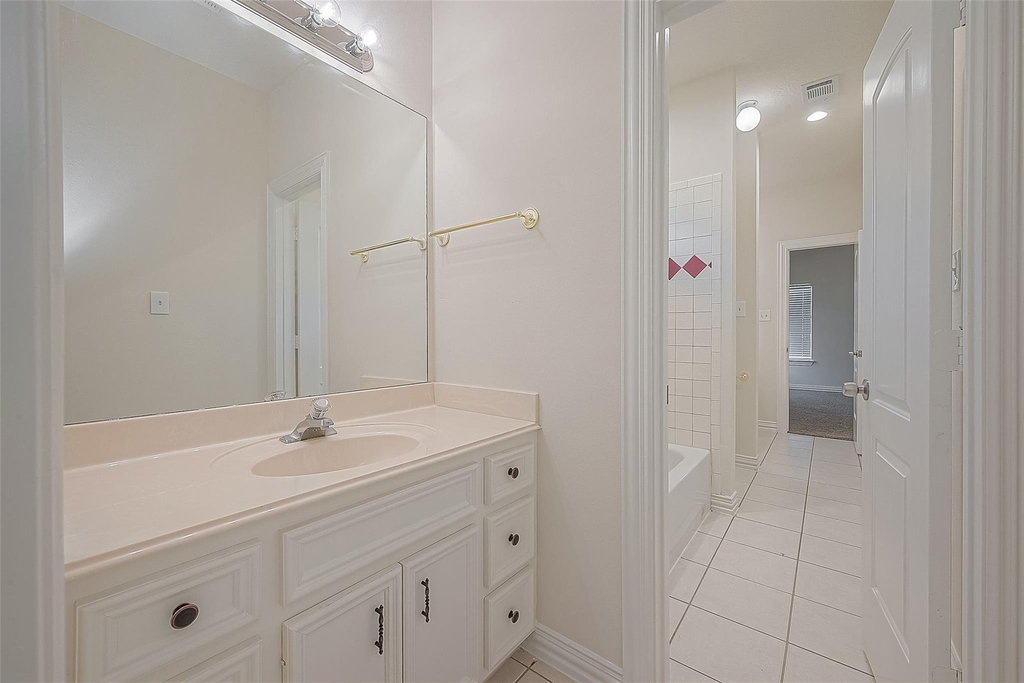 1189 Lovett Street - Photo 28