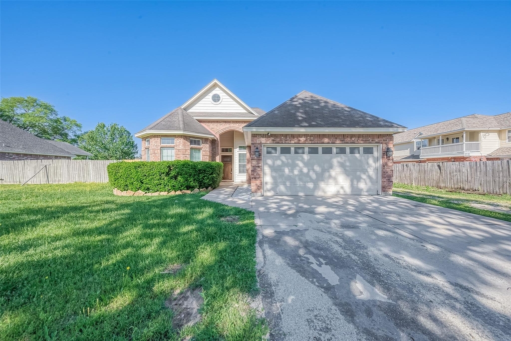 1189 Lovett Street - Photo 0