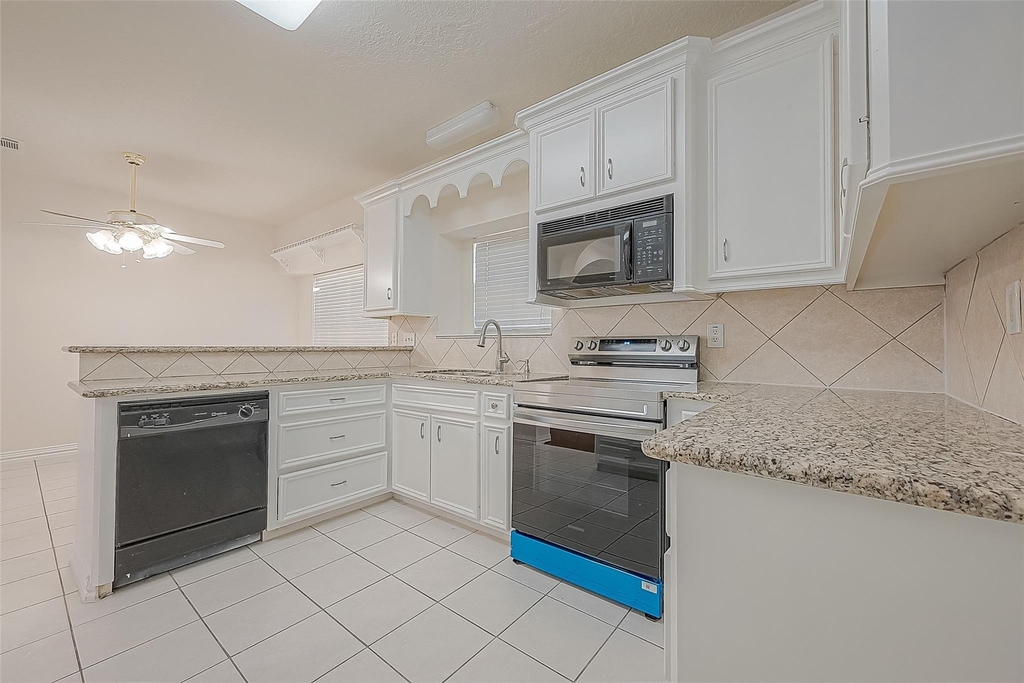 1189 Lovett Street - Photo 19