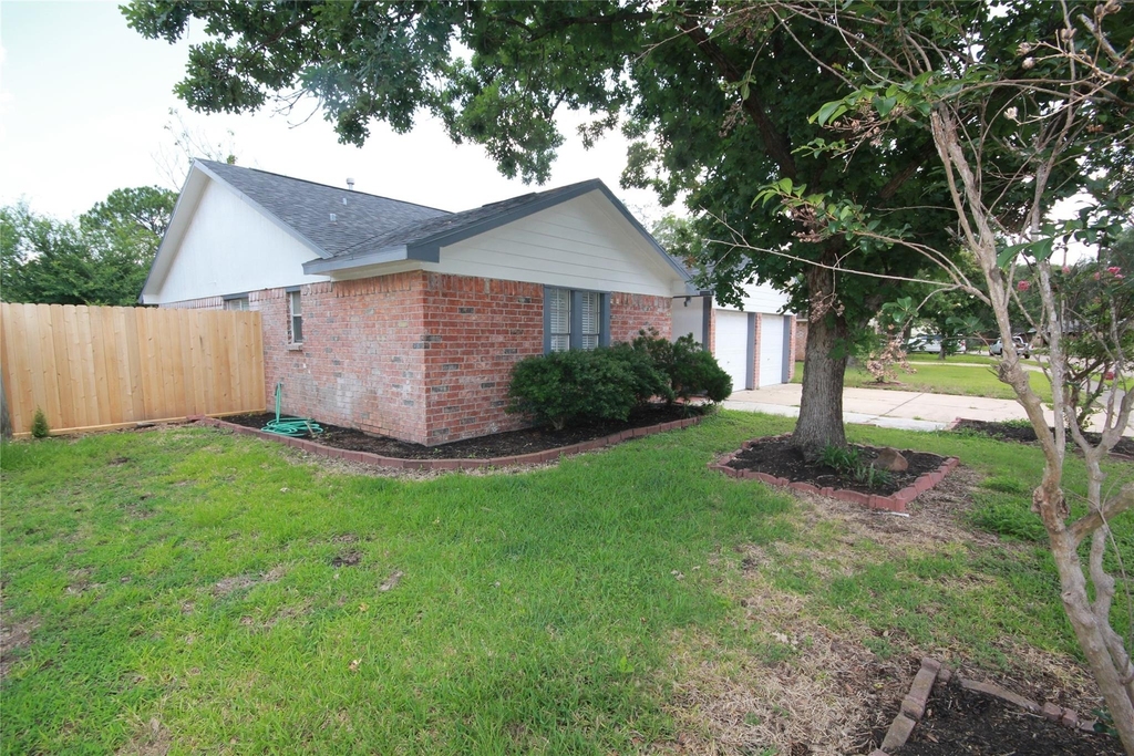 22138 Birch Valley Drive - Photo 4