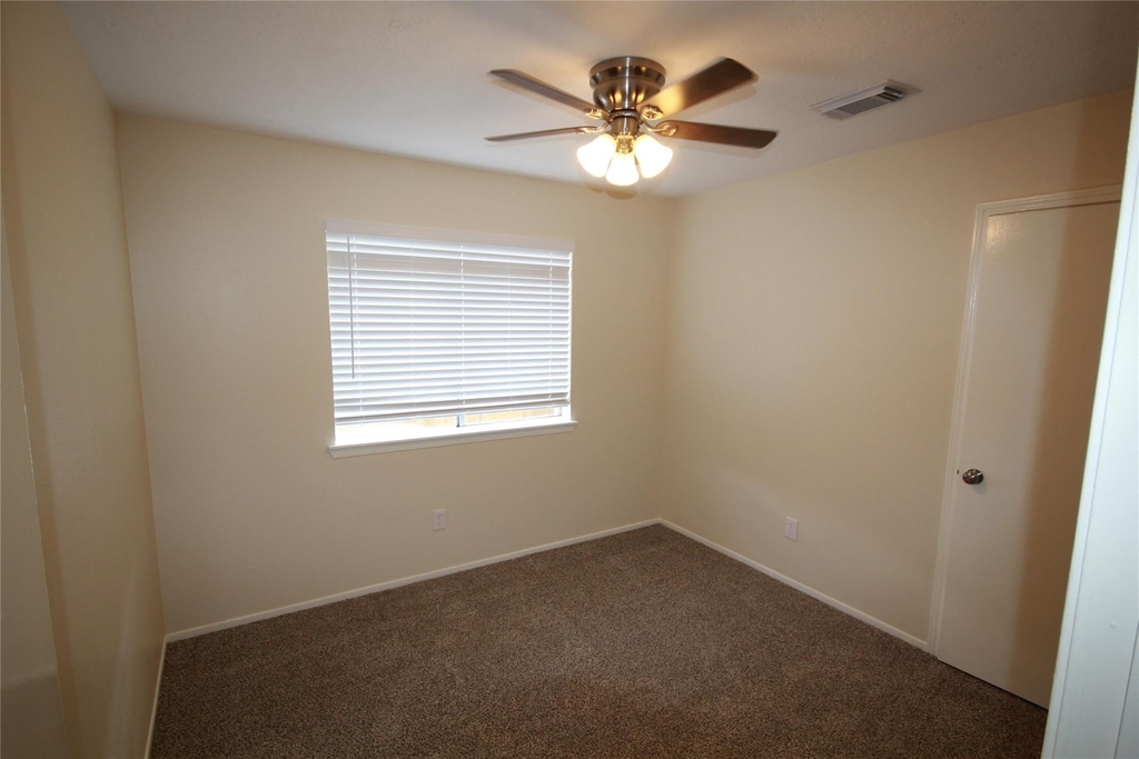 22138 Birch Valley Drive - Photo 12