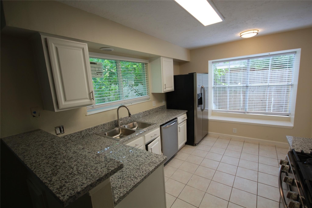 22138 Birch Valley Drive - Photo 5