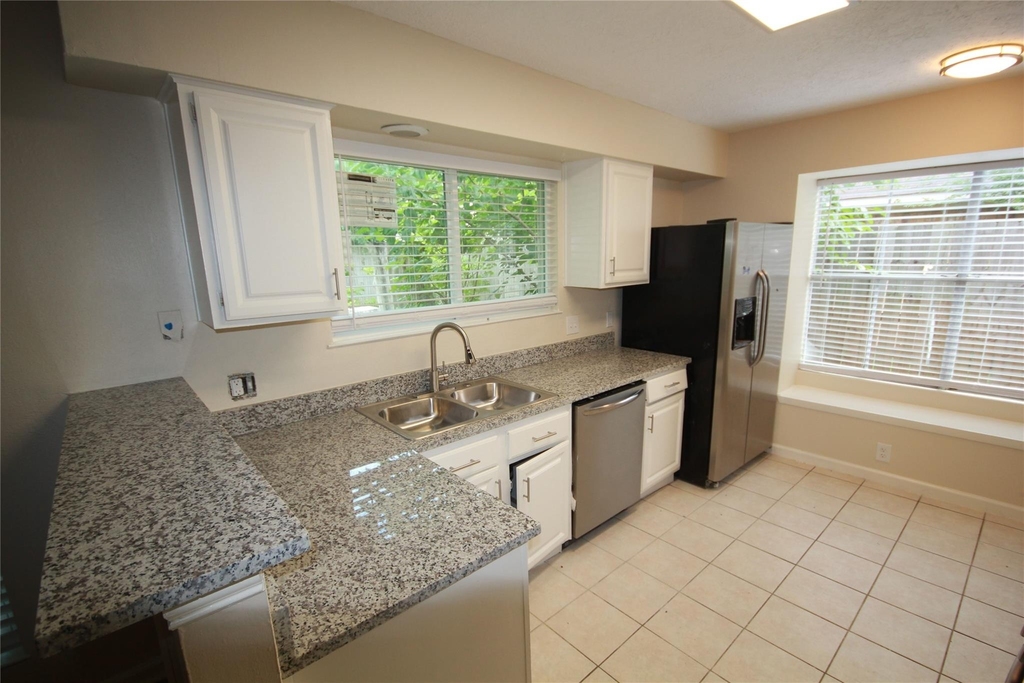 22138 Birch Valley Drive - Photo 6