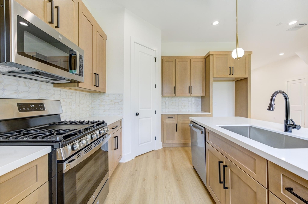 9007 Noel Street - Photo 6