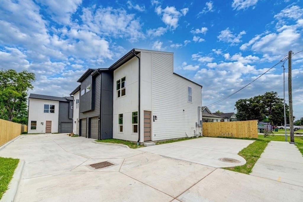 9007 Noel Street - Photo 40