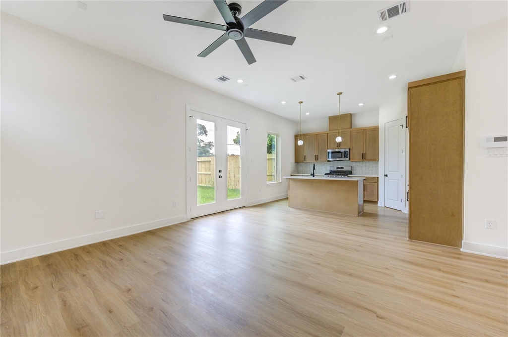 9007 Noel Street - Photo 4