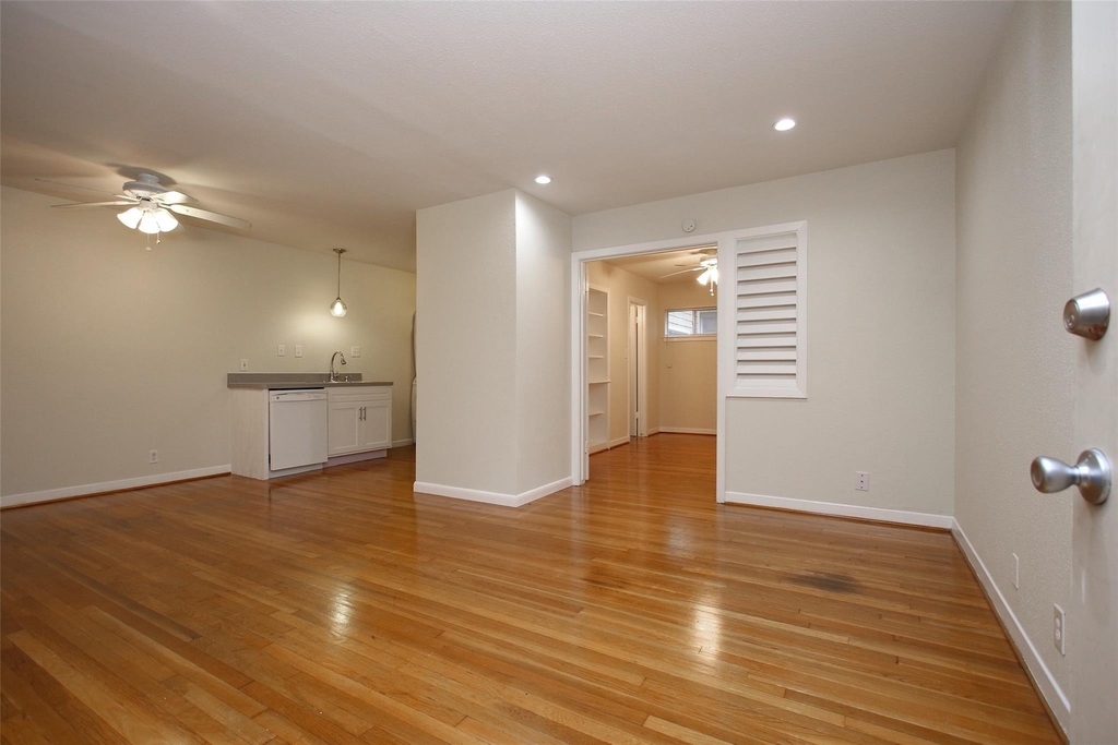 3520 Garrott - Photo 0
