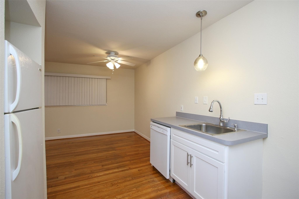 3520 Garrott - Photo 8