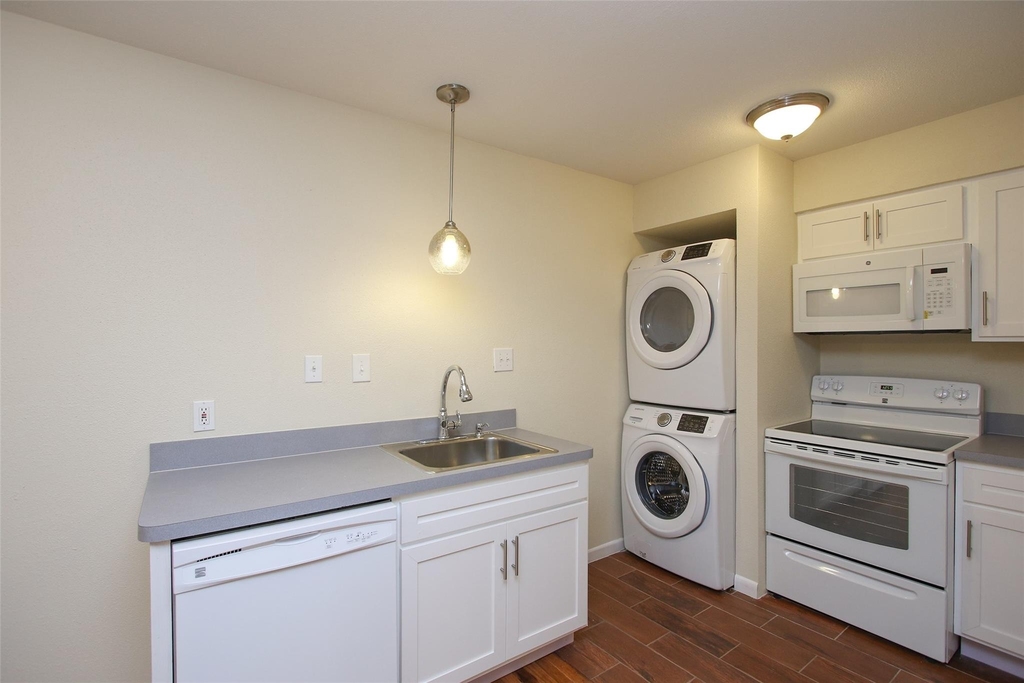 3520 Garrott - Photo 6