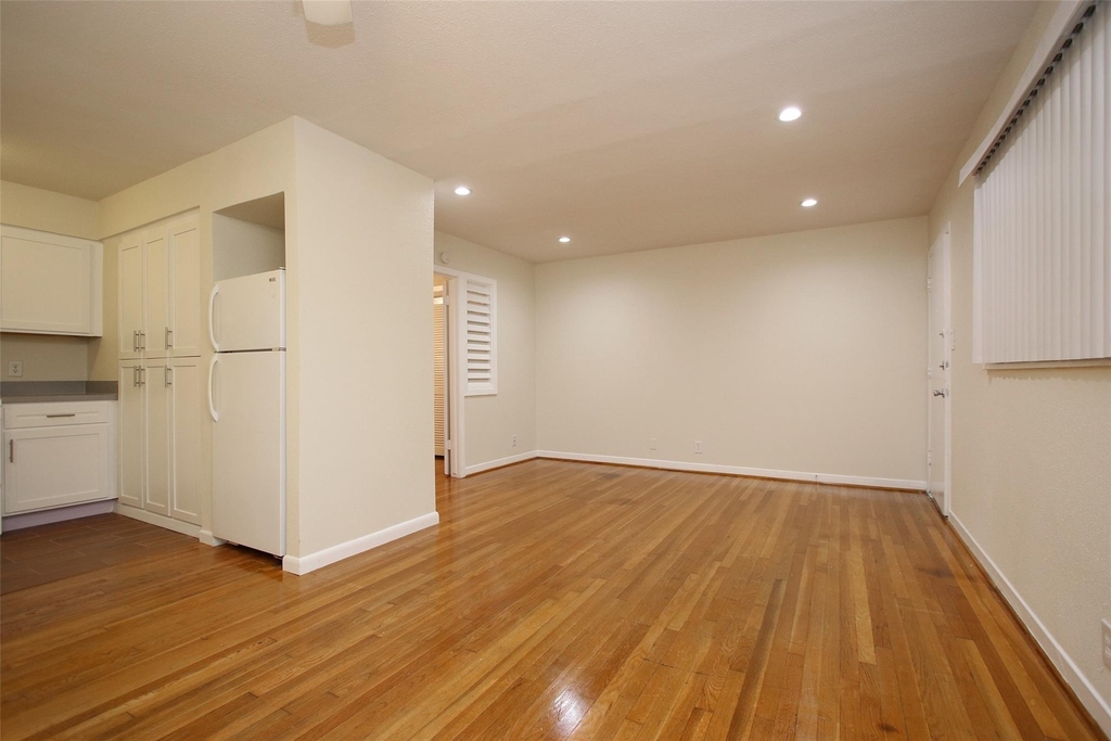 3520 Garrott - Photo 4