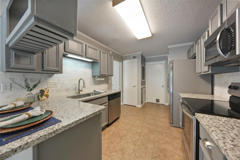 3311 Golden Trails Drive - Photo 4