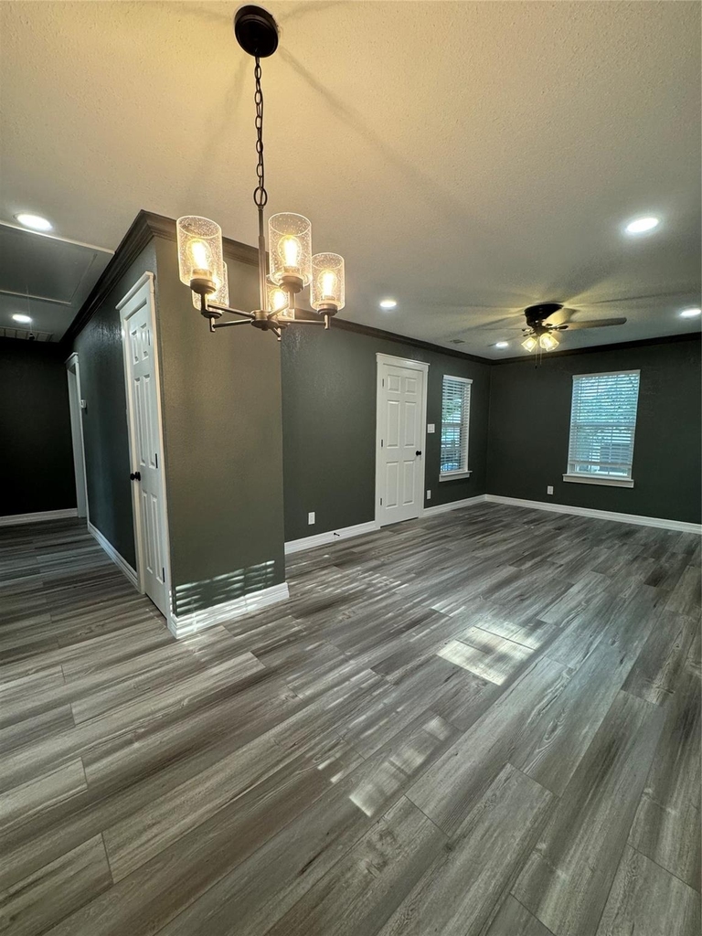 1906 Banks Street - Photo 5
