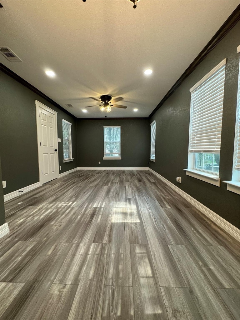 1906 Banks Street - Photo 7