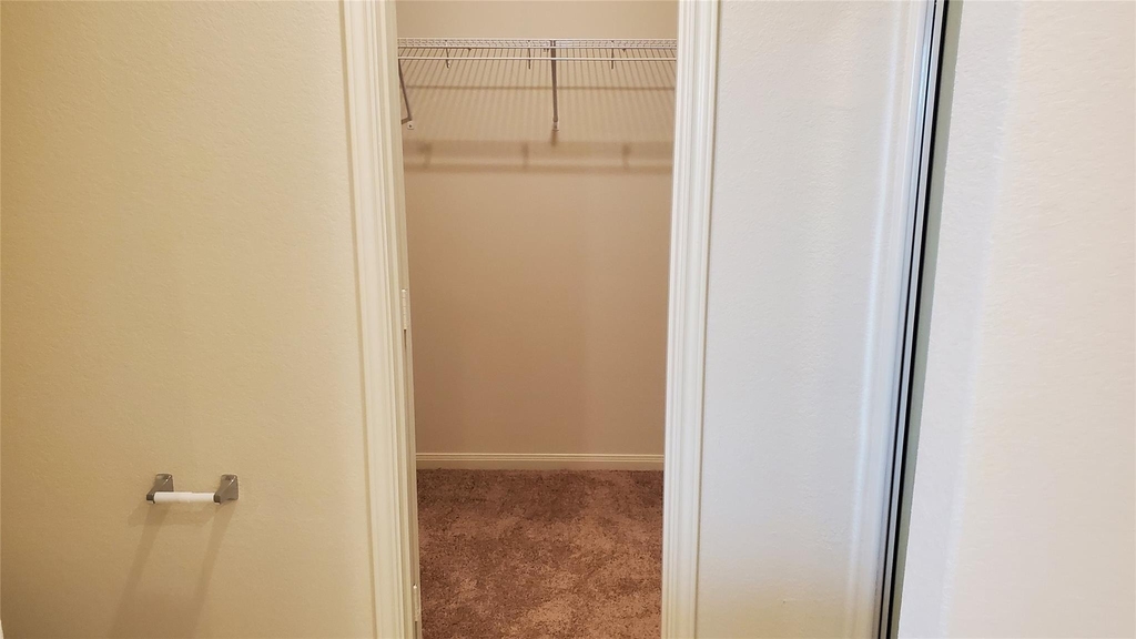 413 Bracken Hill Drive - Photo 8