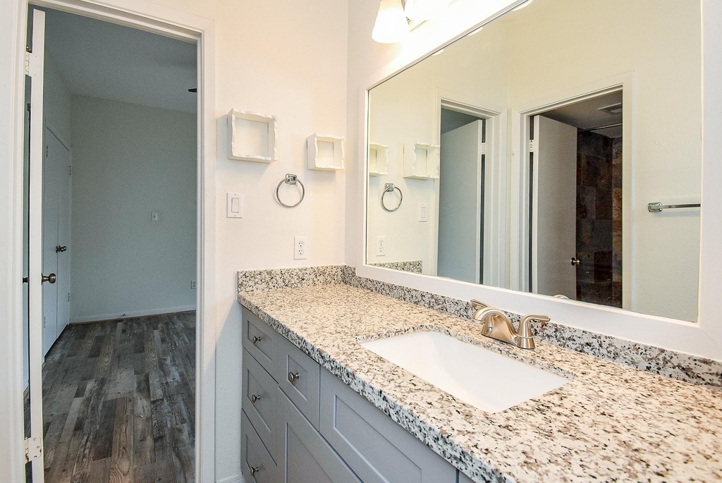 2626 Holly Hall Street - Photo 8