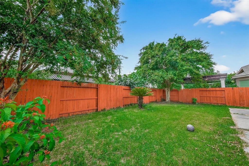16547 Lanesborough Drive - Photo 46