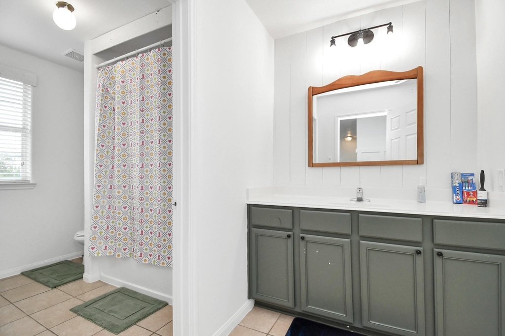 6715 Plum Springs Lane - Photo 18