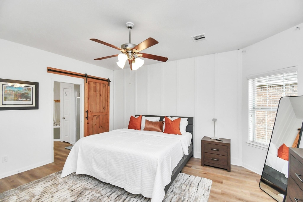 6715 Plum Springs Lane - Photo 5