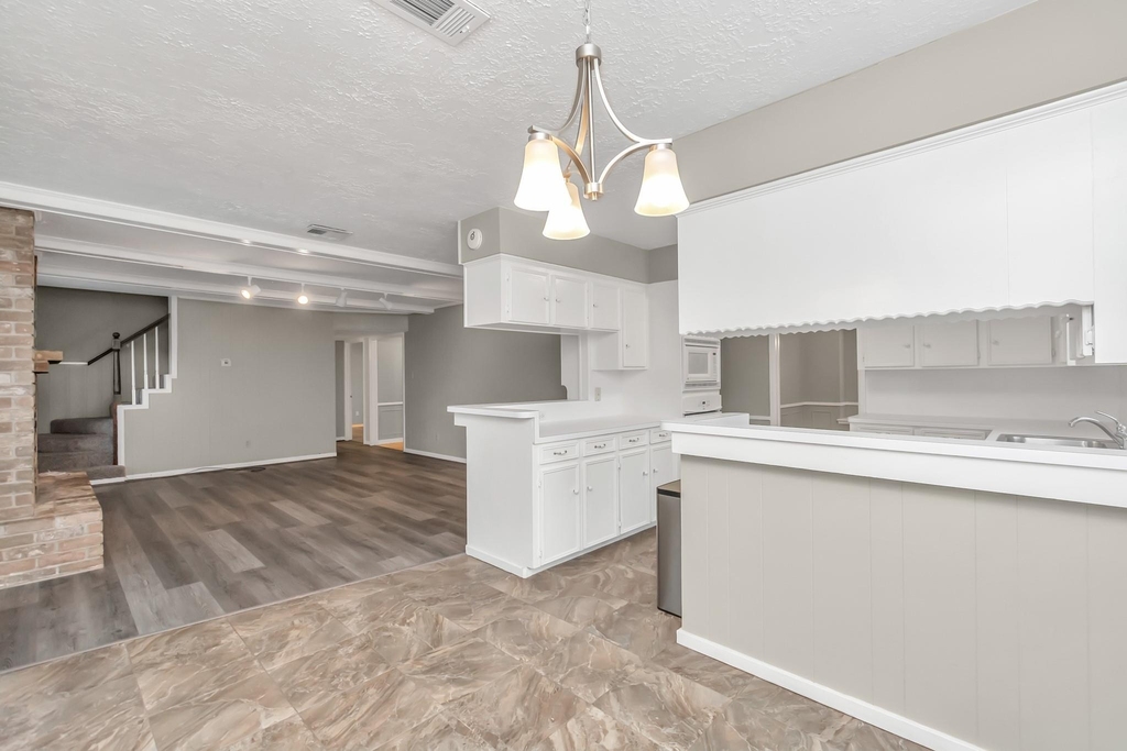12526 Hazelwood Lane - Photo 6