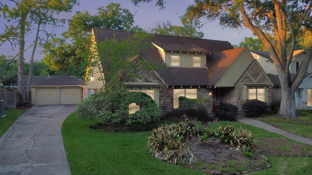 12526 Hazelwood Lane - Photo 0