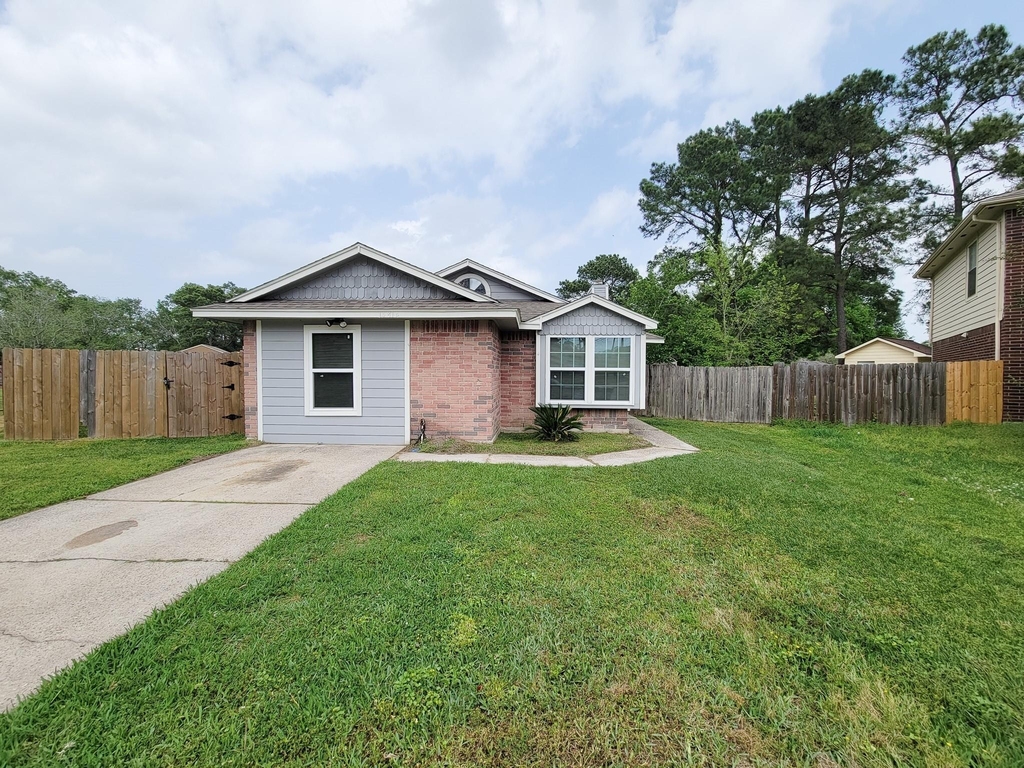 15814 Murrelet Court - Photo 1