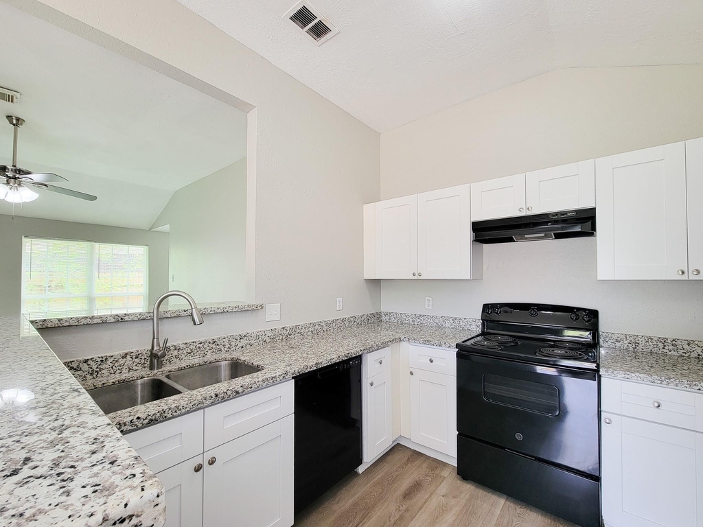 15814 Murrelet Court - Photo 13