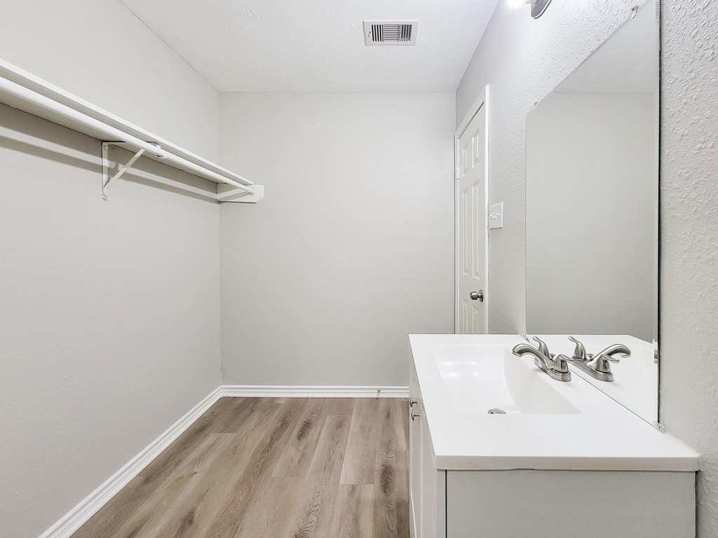 15814 Murrelet Court - Photo 17
