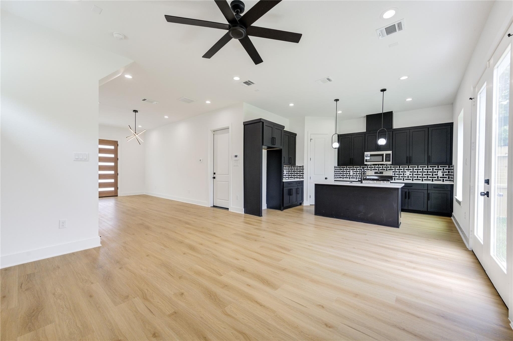 9007 Noel Street - Photo 4