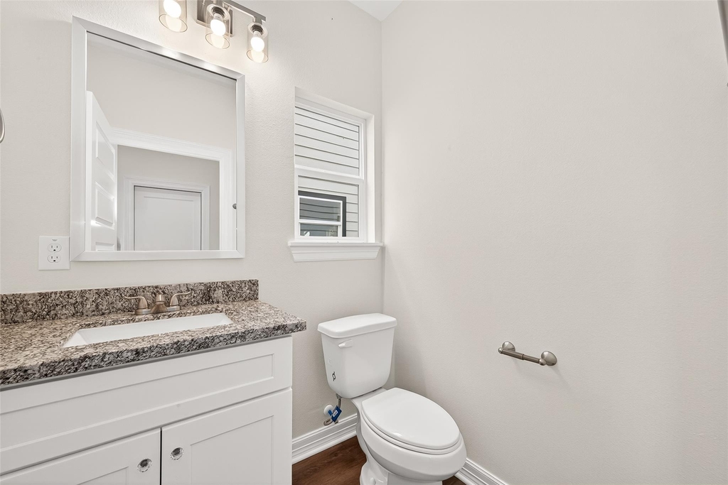 418 4th Street - Photo 8