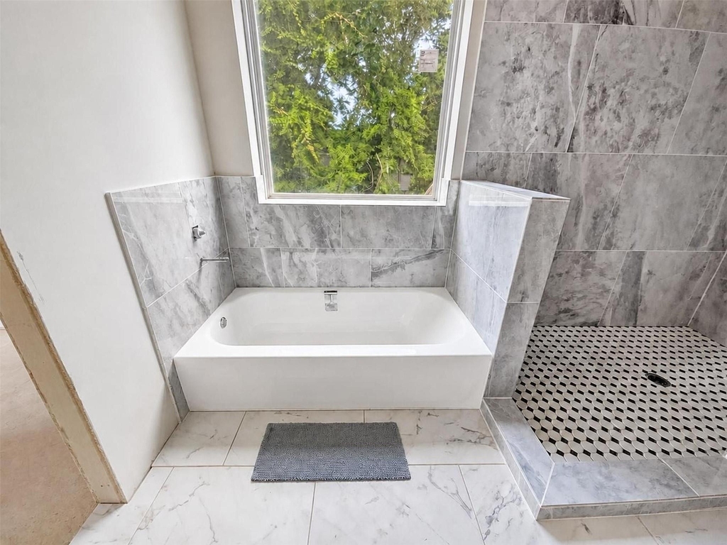 4720 Hare Street - Photo 7