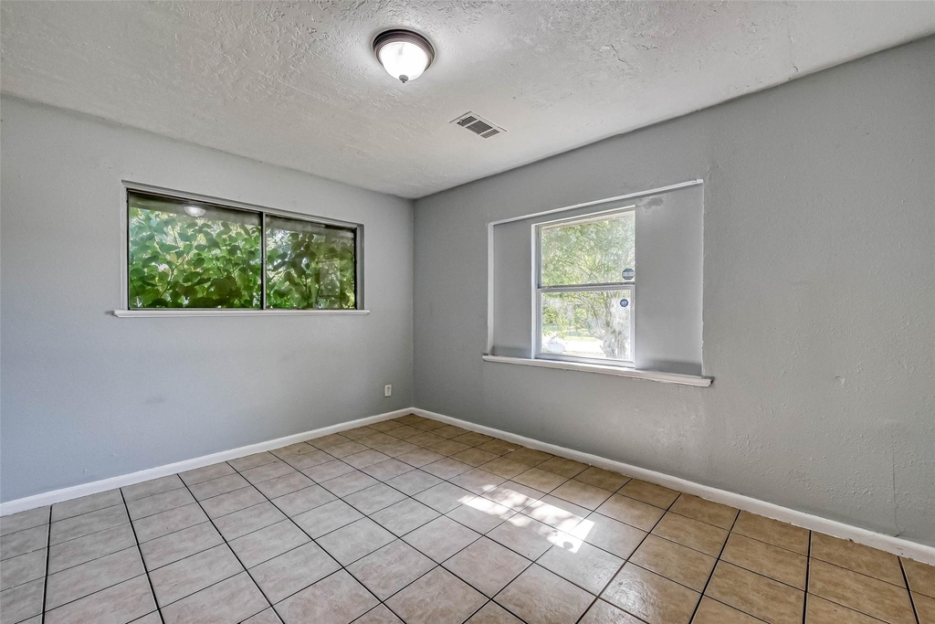 10613 Buffum Street - Photo 6
