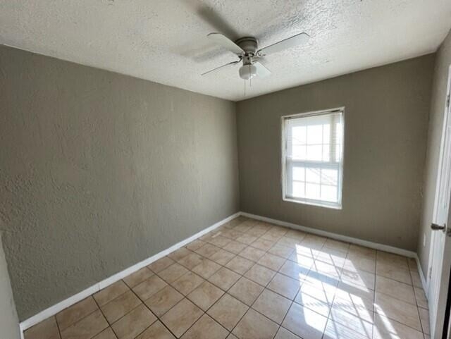 415 S Robbins Avenue - Photo 11