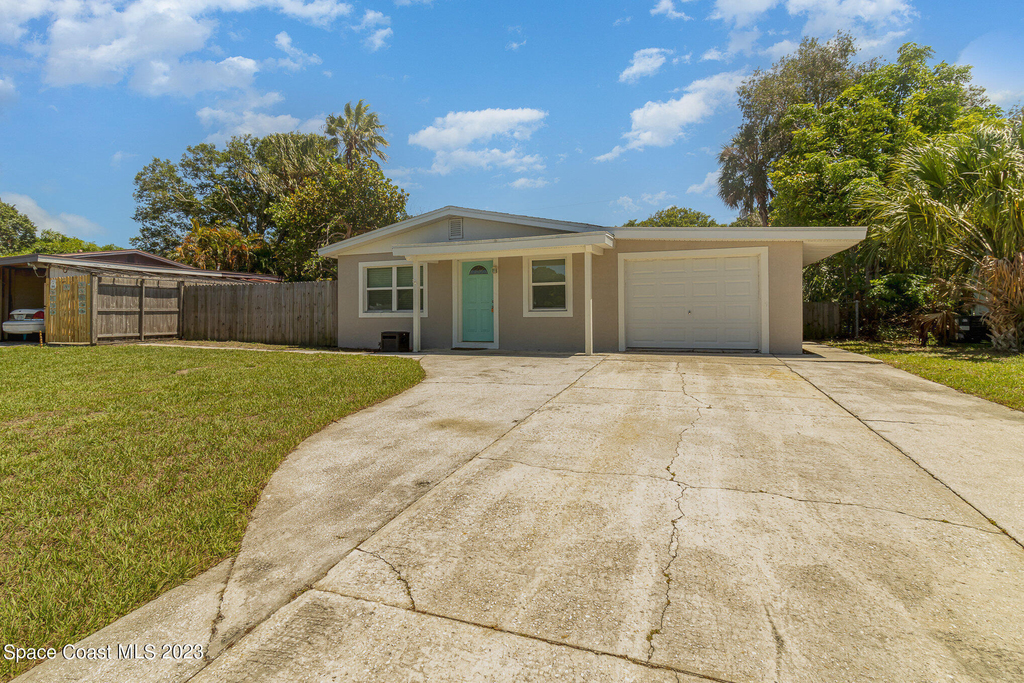 2567 Pepper Avenue - Photo 0