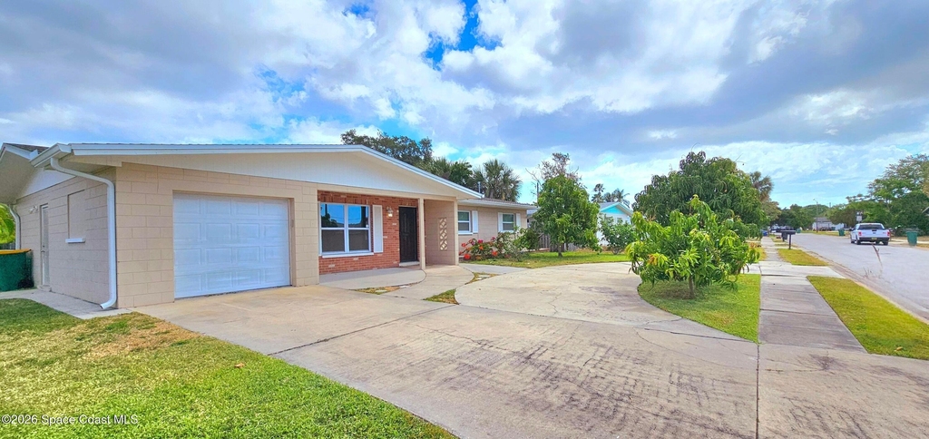 1380 Floral Lane - Photo 5