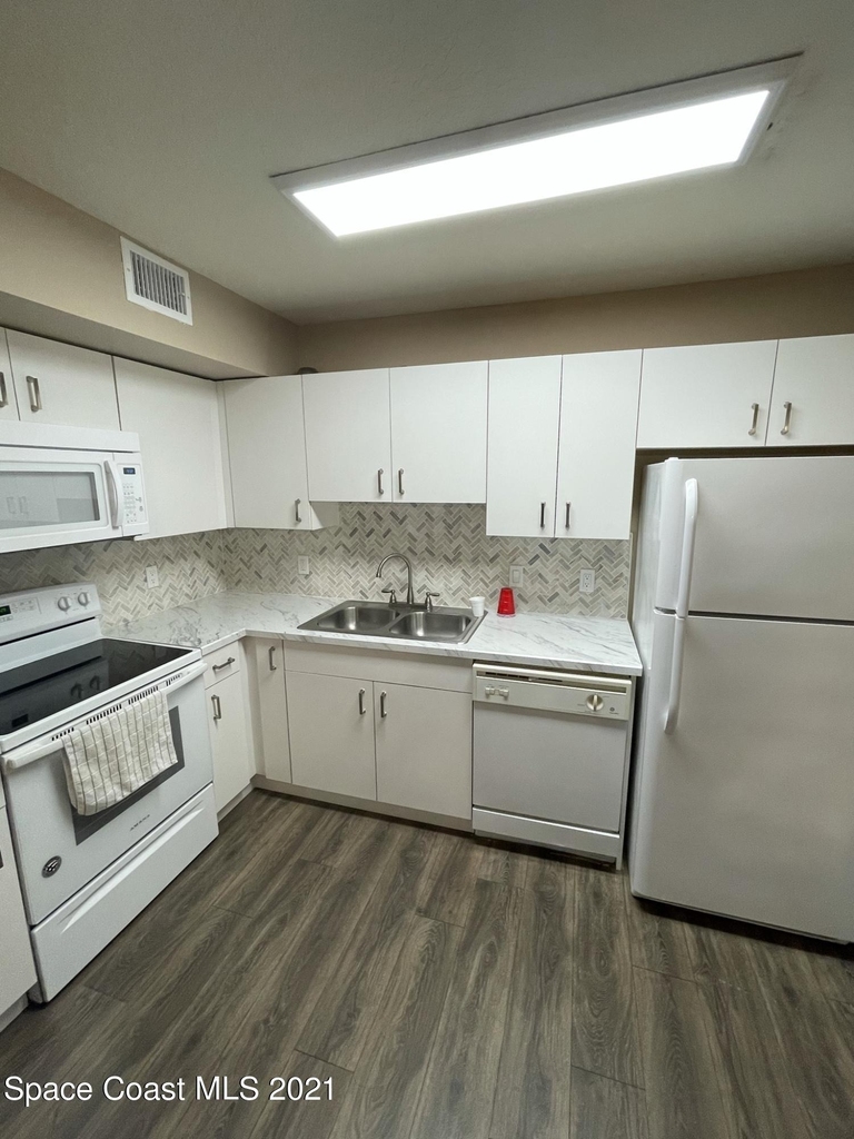 1820 Long Iron Drive - Photo 1