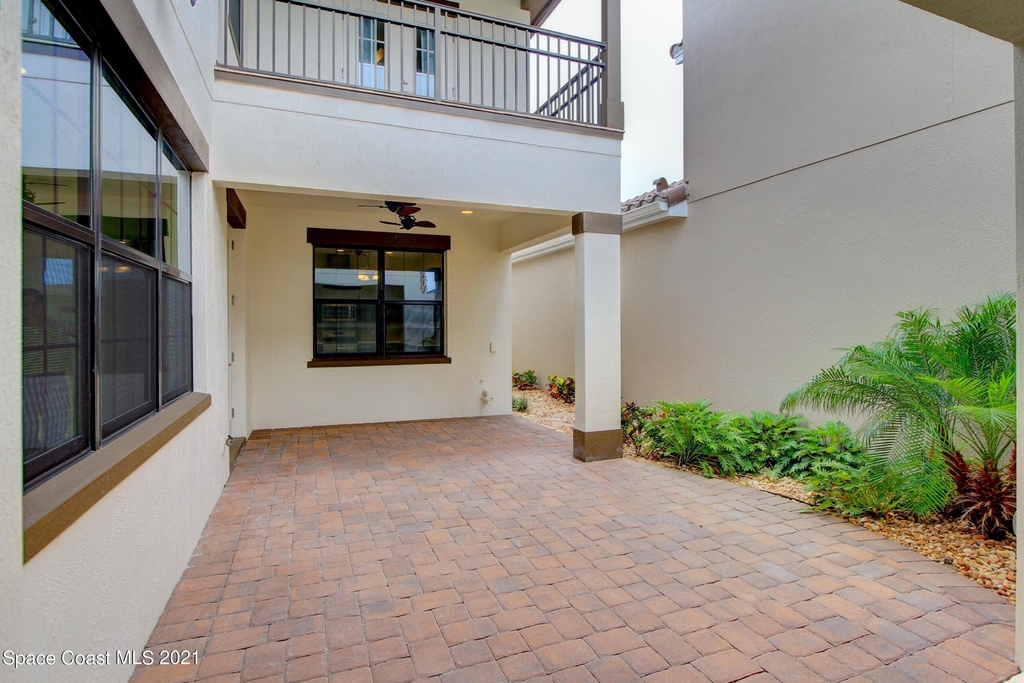 6903 Vista Hermosa Drive - Photo 2