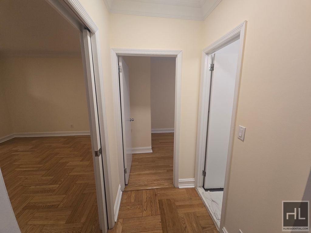 East 63 Street - Photo 8