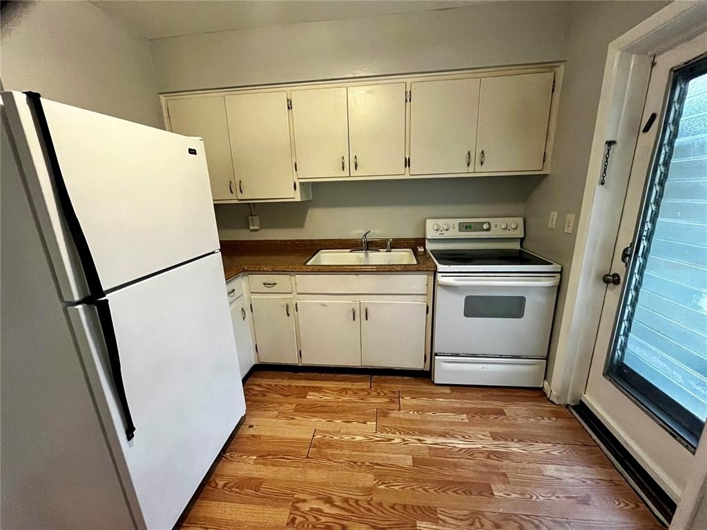1411 Kennywood Drive - Photo 2