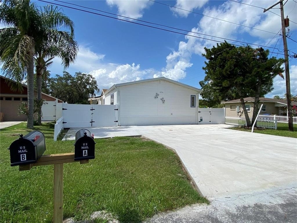 8726 Mayflower Road - Photo 1