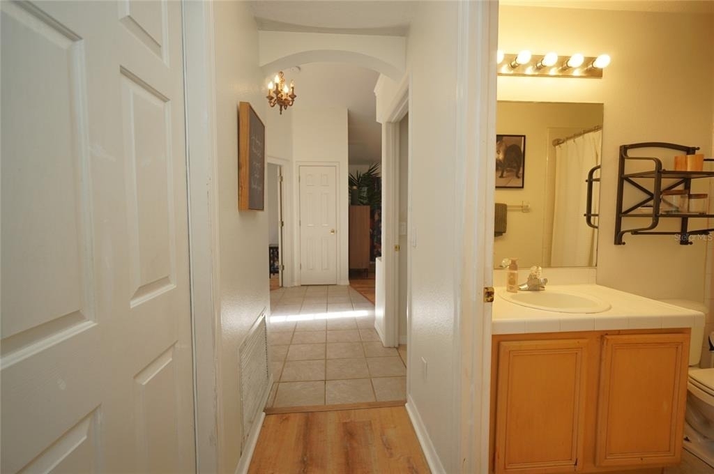 6921 Jamestown Manor Drive - Photo 10