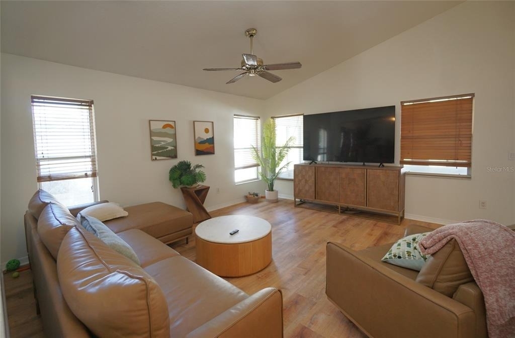 6921 Jamestown Manor Drive - Photo 15