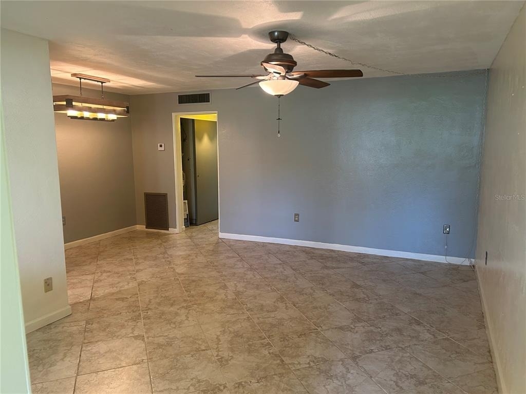 445 32nd Avenue N - Photo 3