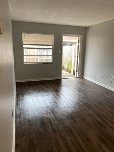 646 88th Avenue N - Photo 4