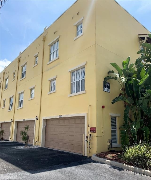 601 Casabella Circle - Photo 4