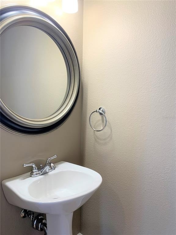 601 Casabella Circle - Photo 12